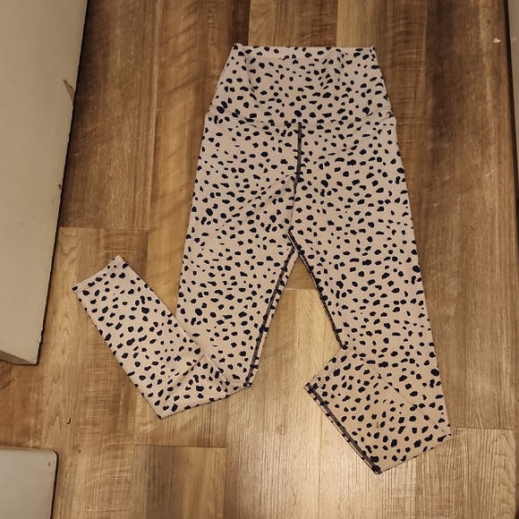 Beach Riot Ayla Legging In Taupe and Black Leopard Print Leggings - Picture 3 of 5